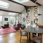 Rue Des Petits Carreaux By Onefinestay
